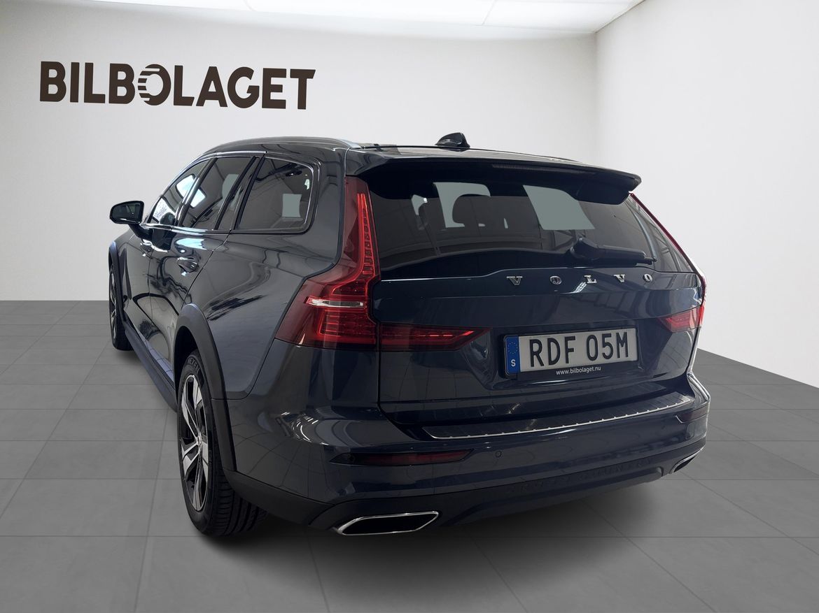 Volvo V60 2022 - miniatyr 3