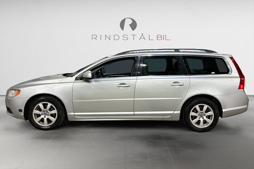 Bild 4 av Volvo V70 T4F 180 HK MOMENTUM FARTHÅLLARE PDC KAMREM BYTT 16"