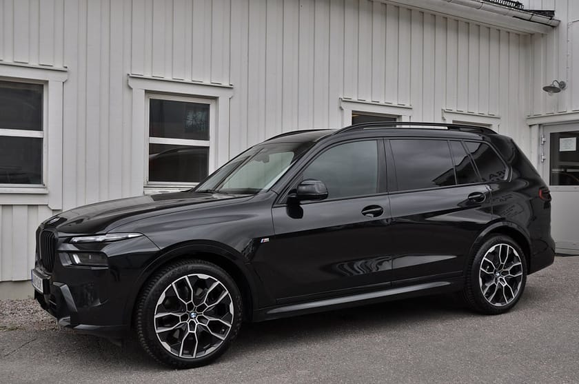 Bild 2 av BMW X7 xDrive40d M Sport Aut Comfort Exclusive B&W Pano Moms