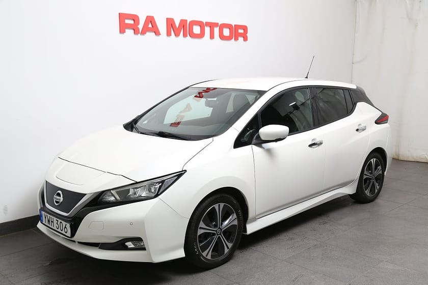 Bild 1 av Nissan Leaf 40 kWh Tekna l Navi l BOSE l 360°-kamera