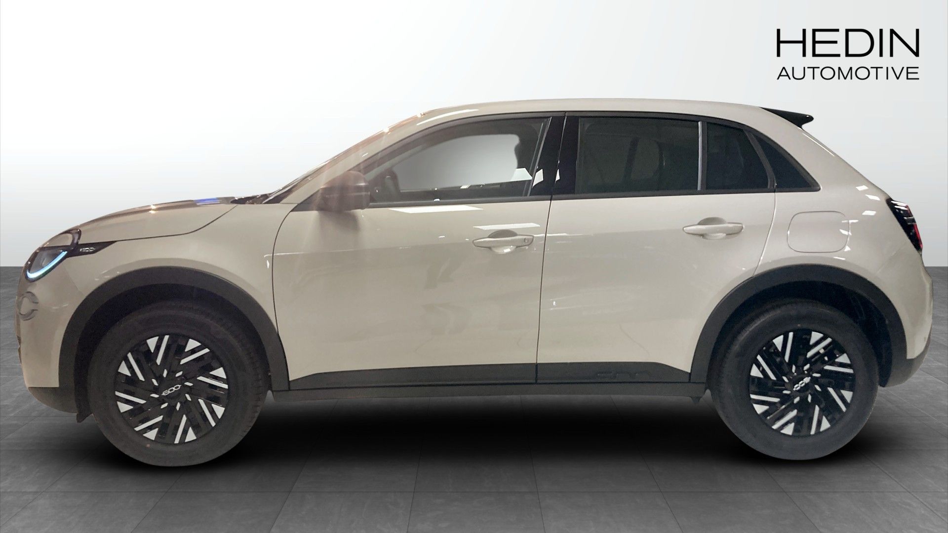 Fiat 600 Lounge 1.2T Hybrid Aut 2025, bild 6/10