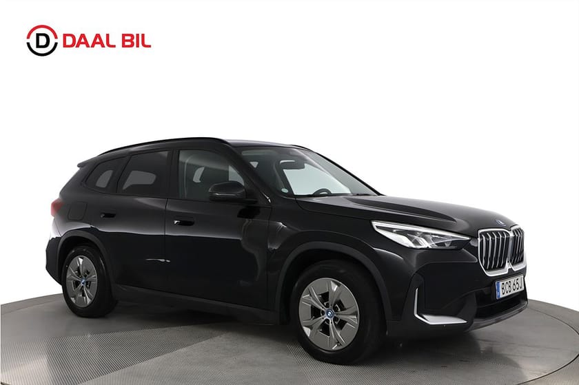 Bild 5 av BMW iX1 xDrive30 306HK 64,7kWh DRAG B-KAMERA VÄRMARE NAVIGATION