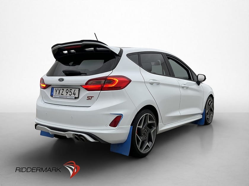 Bild 5 av Ford Fiesta ST 200hk Recaro-Stolar B&O Maxton Rattvärme