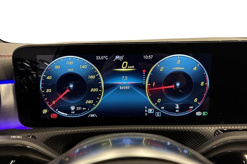 Bild 5 av Mercedes-Benz CLA 200 d 4MATIC Shooting Brake Break AMG Värmare Kamera Navi