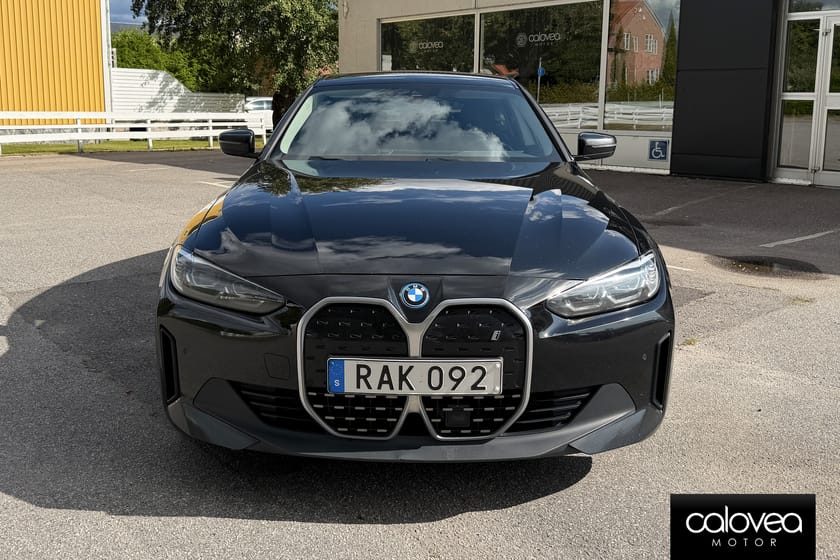 Bild 3 av BMW i4 eDrive40 Gran Coupé 340 hk - Sportstolar, Widescreen