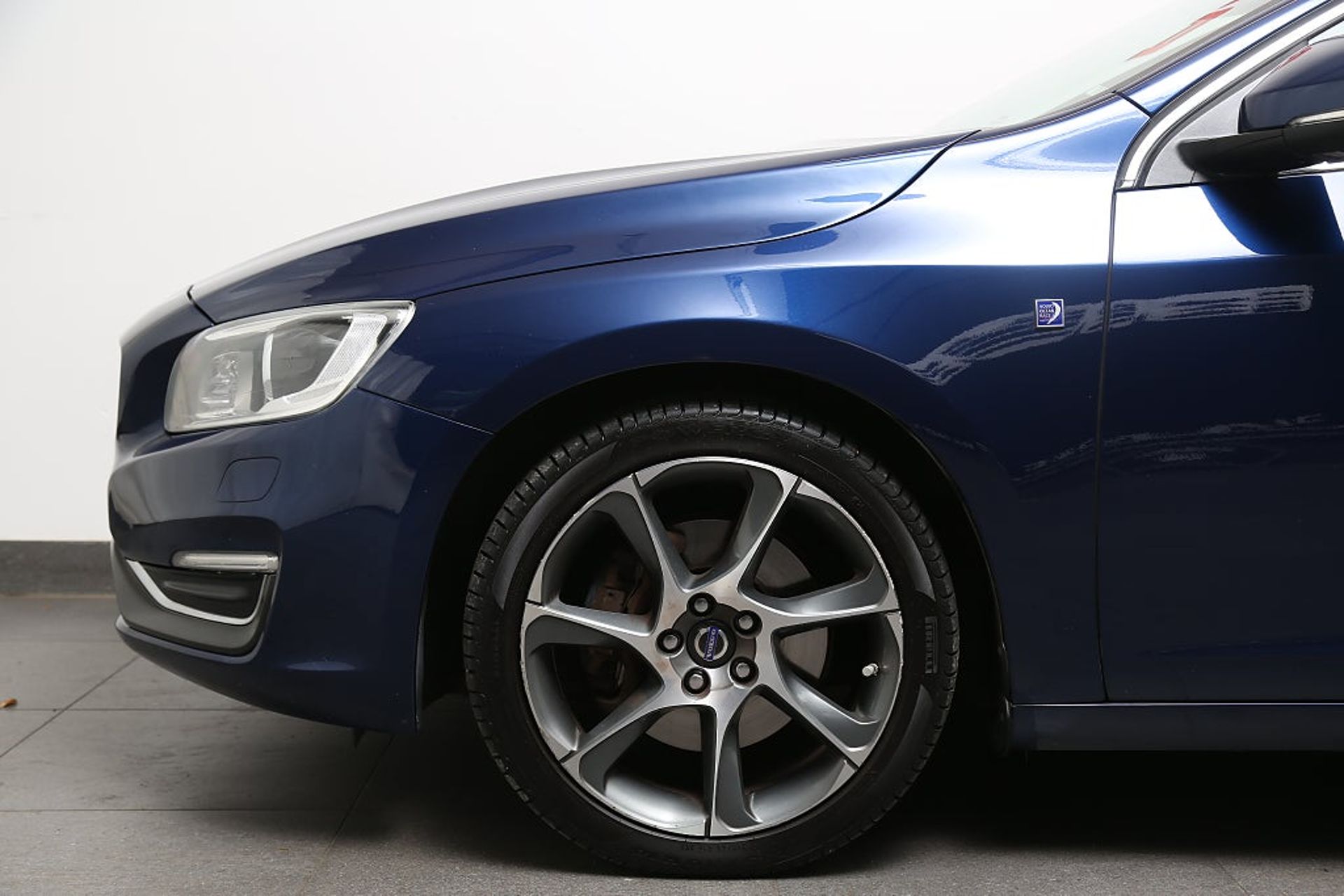 Volvo V60 2015, bild 2/10