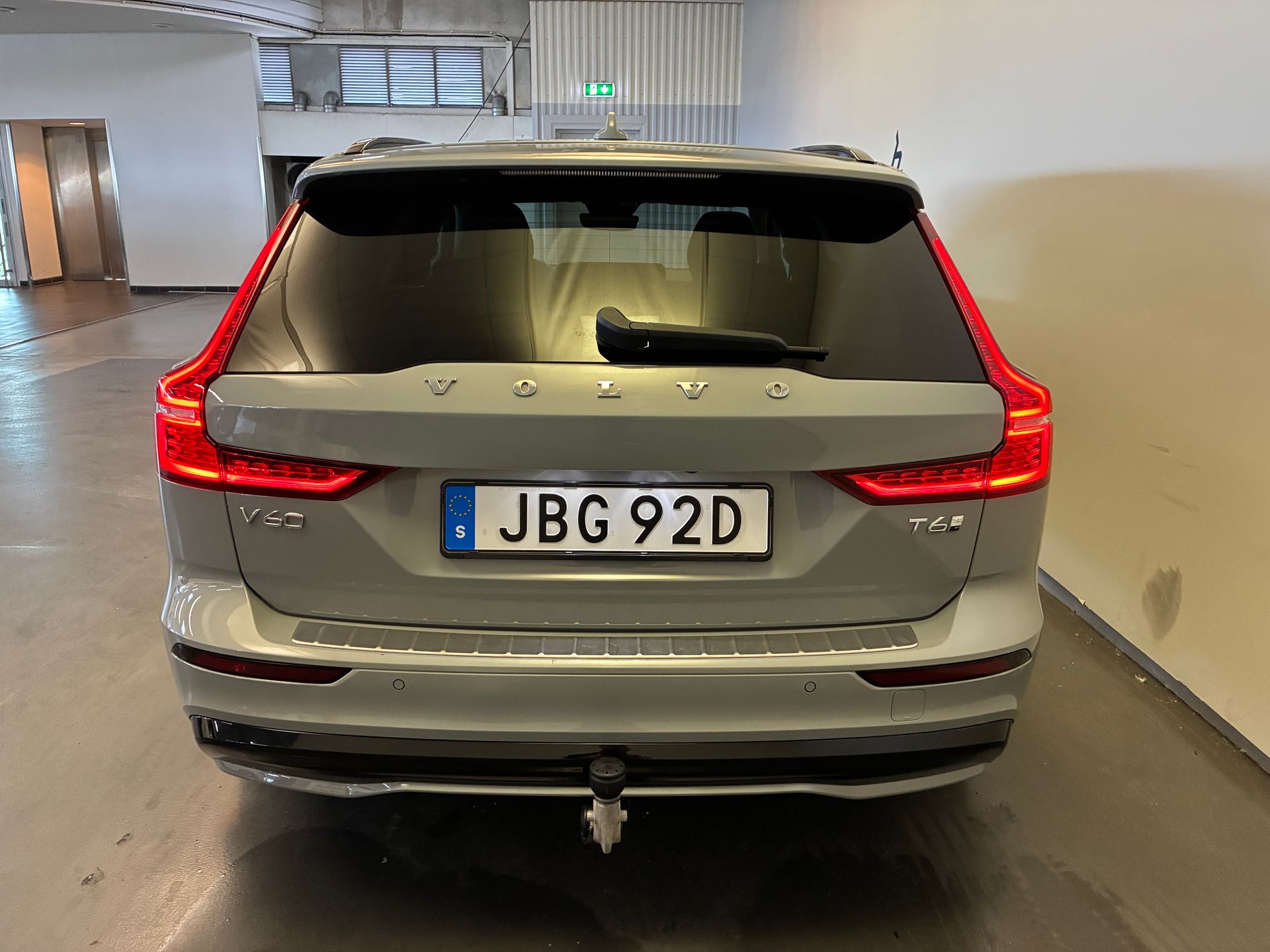 Volvo V60 2025, photo 7/10