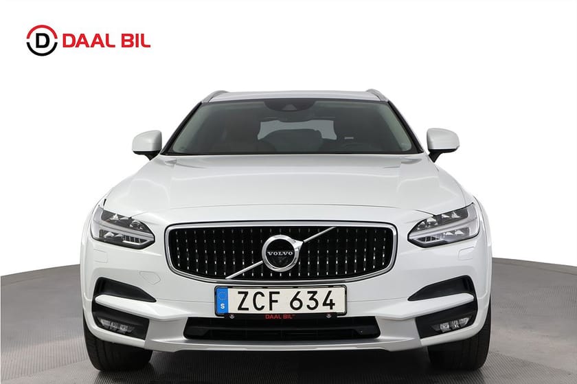 Bild 2 av Volvo V90 Cross Country PRO D5 AWD 235HK 360-KAMERA LÄDER DRAG VÄRMARE HUD NAVI