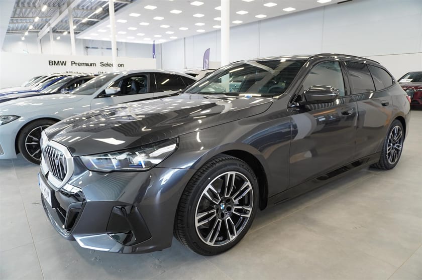 Bild 3 av BMW i5 eDrive40 Touring M Sport Active Ed Drag DA H K