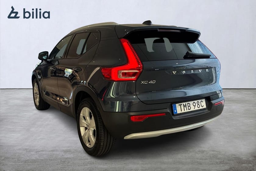 Bild 2 av Volvo XC40 B4 FWD Bensin Momentum Advanced SE