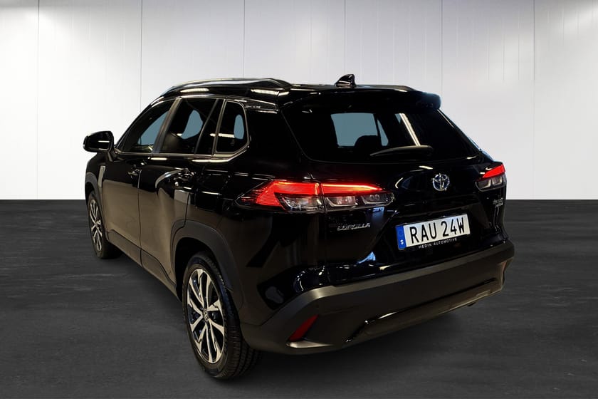 Bild 4 av Toyota Corolla Cross Hybrid AWD-i e-CVT | Executive | Pano | Backkamera | Helläder |