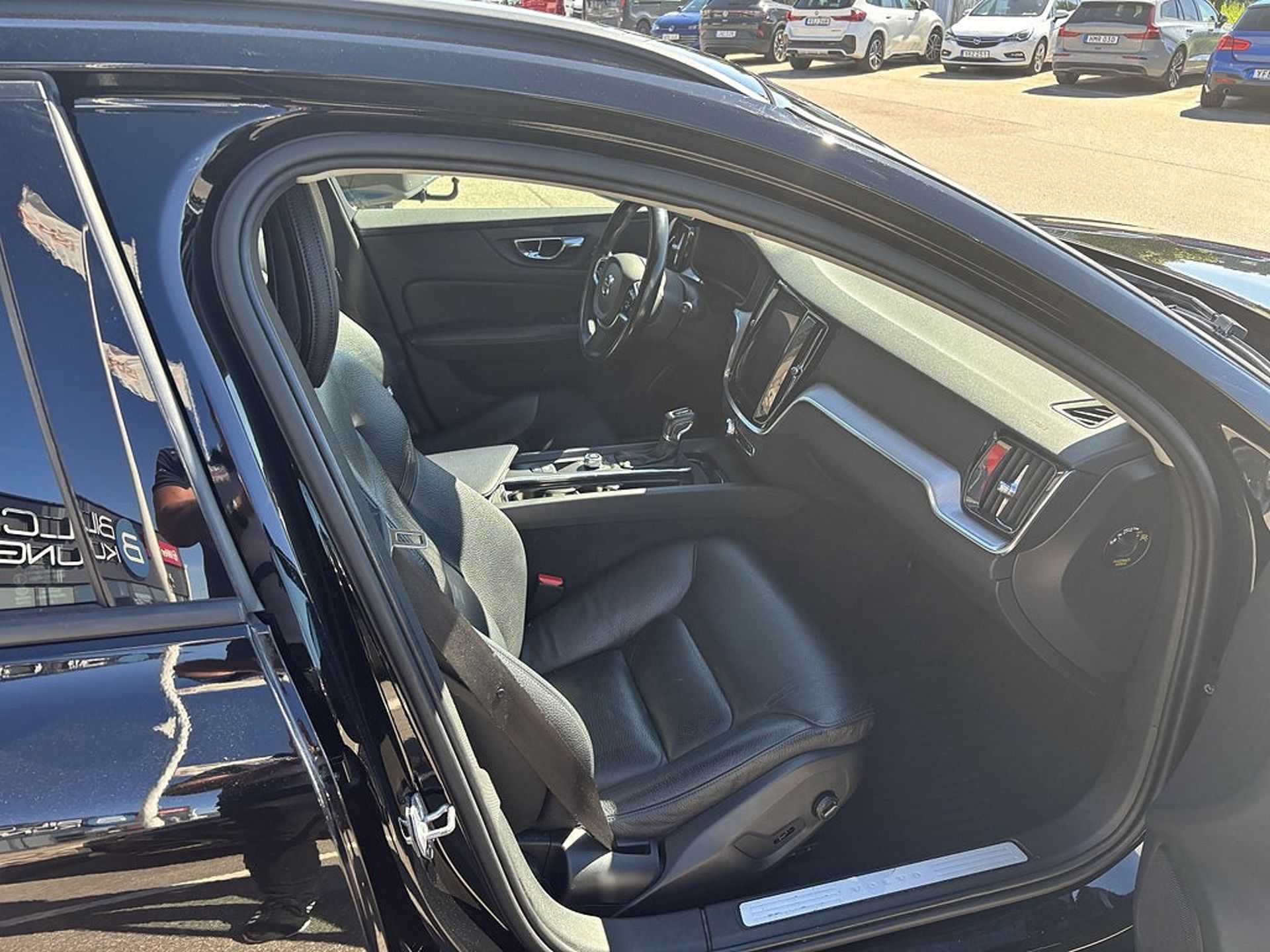 Volvo V60 D3 Momentum Skinn Dragkrok 2019, bild 7/10