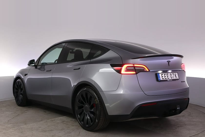 Bild 4 av Tesla Model Y Performance Autopilot Panorama Drag 21"