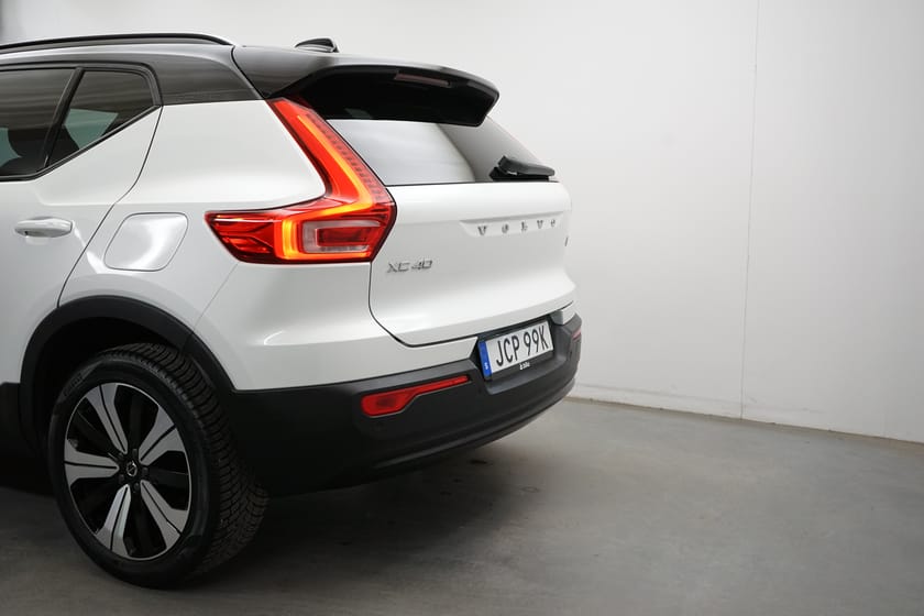 Bild 3 av Volvo XC40 Recharge Plus Edition, Förarstol elmanövrerad, Navigation, Dragkrok