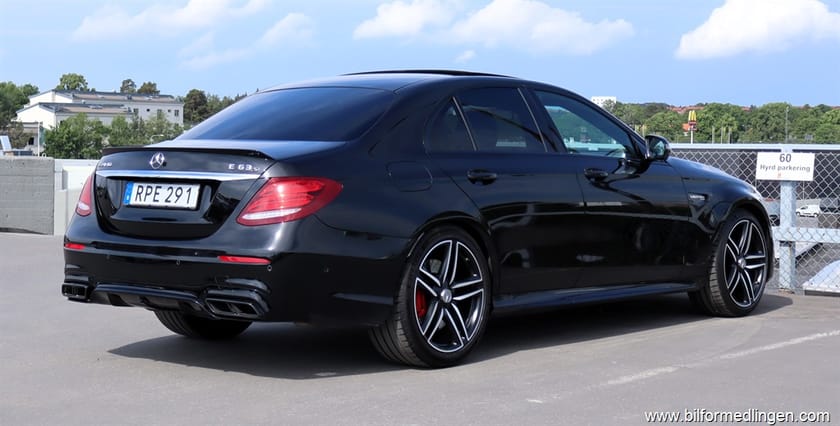 Bild 3 av Mercedes-Benz AMG E 63 S 4MATIC+ 612hk  Night Pano Burmester