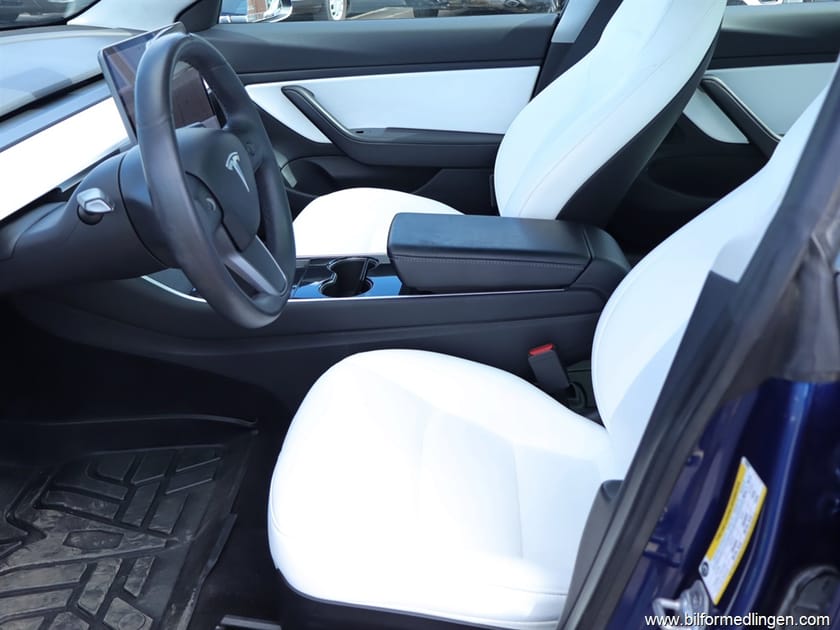 Bild 5 av Tesla Model 3 Standard Range Plus 325hk S/V-hjul