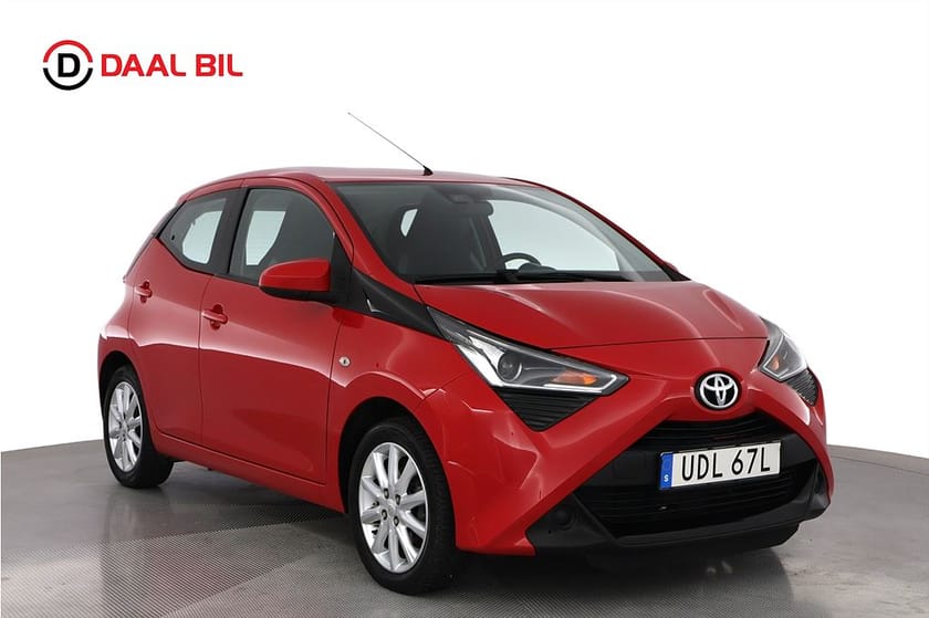 Bild 3 av Toyota Aygo 1.0 72HK X-PLAY 5-D B-KAM FARTHÅLLARE BLUETOOTH