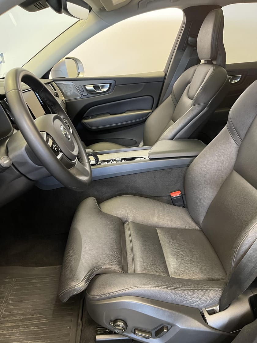 Bild 5 av Volvo XC60 Recharge T6 Plus Bright / Dragkrok / Läder / 360 kamera /