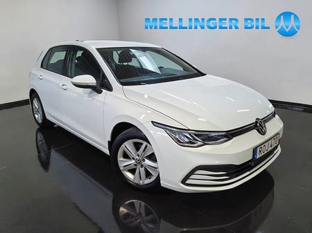 Volkswagen Golf VIII 1.0 eTSI 110hk DSG/AUT Parkv.|Backkamera