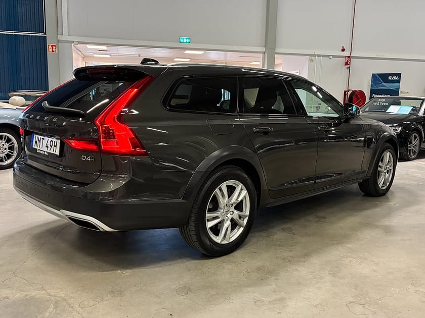 Bild 3 av Volvo V90 Cross Country D4 AWD Advanced SE II | Lounge | Värmare
