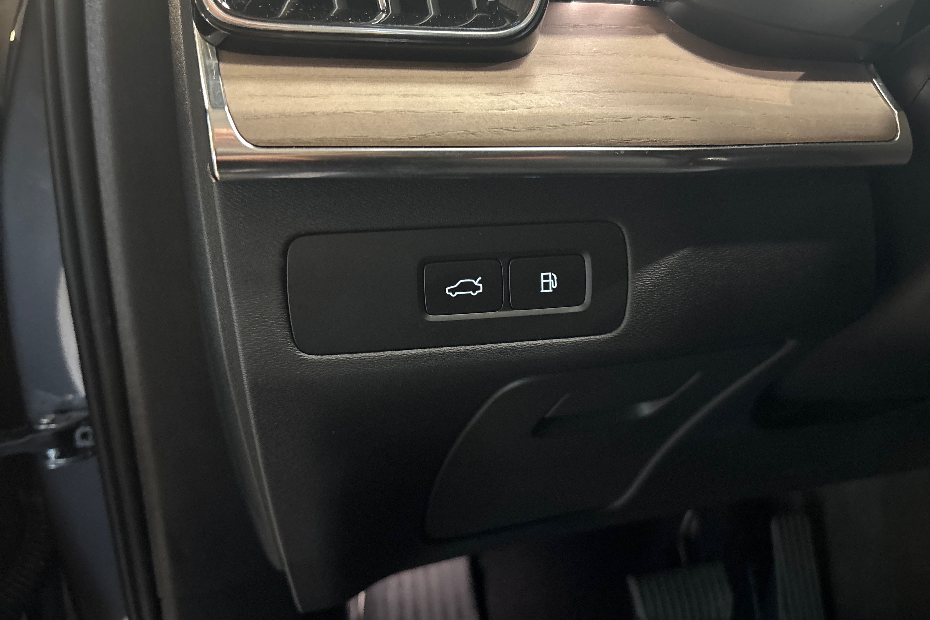 Volvo XC90 T8 Plug-In Hybrid AWD Geartronic, 8-trins, 456ps, 2026