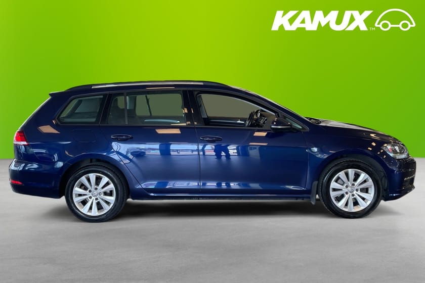 Bild 2 av Volkswagen Golf Sportscombi 1.0 TSI  B-Kamera Carplay Drag Få ägare!
