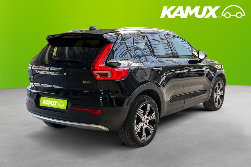 Bild 4 av Volvo XC40 B4 AWD Momentum CarPlay Navigation Farthållare H/K Drag