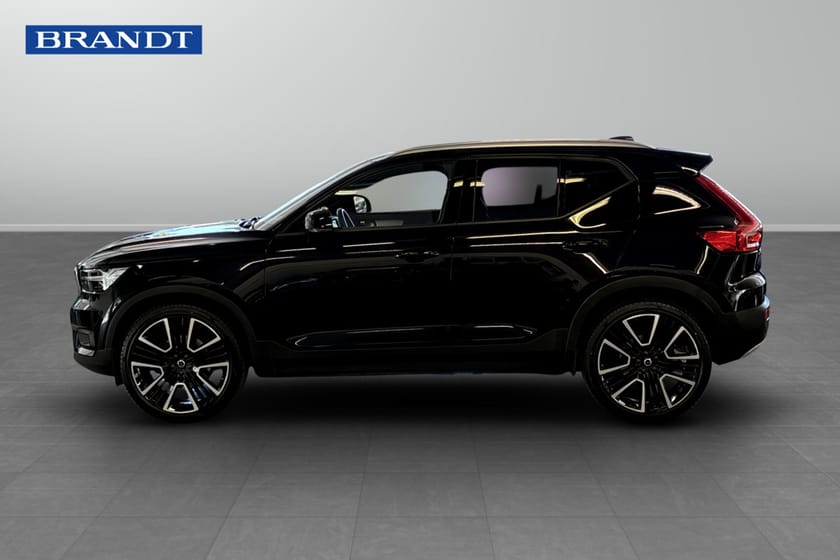 Bild 3 av Volvo XC40 D4 AWD Momentum Intro Edition