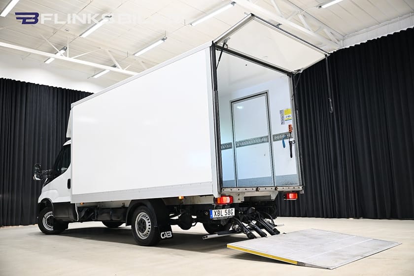 Bild 5 av Iveco Daily 35-140 Chassi Cab 136HK Automat|Volymskåp|BGLyft|Sidodörr|Backkamera|Moms
