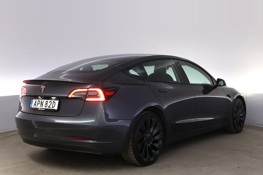 Bild 5 av Tesla Model 3 Performance AWD Refresh Autopilot Panorama