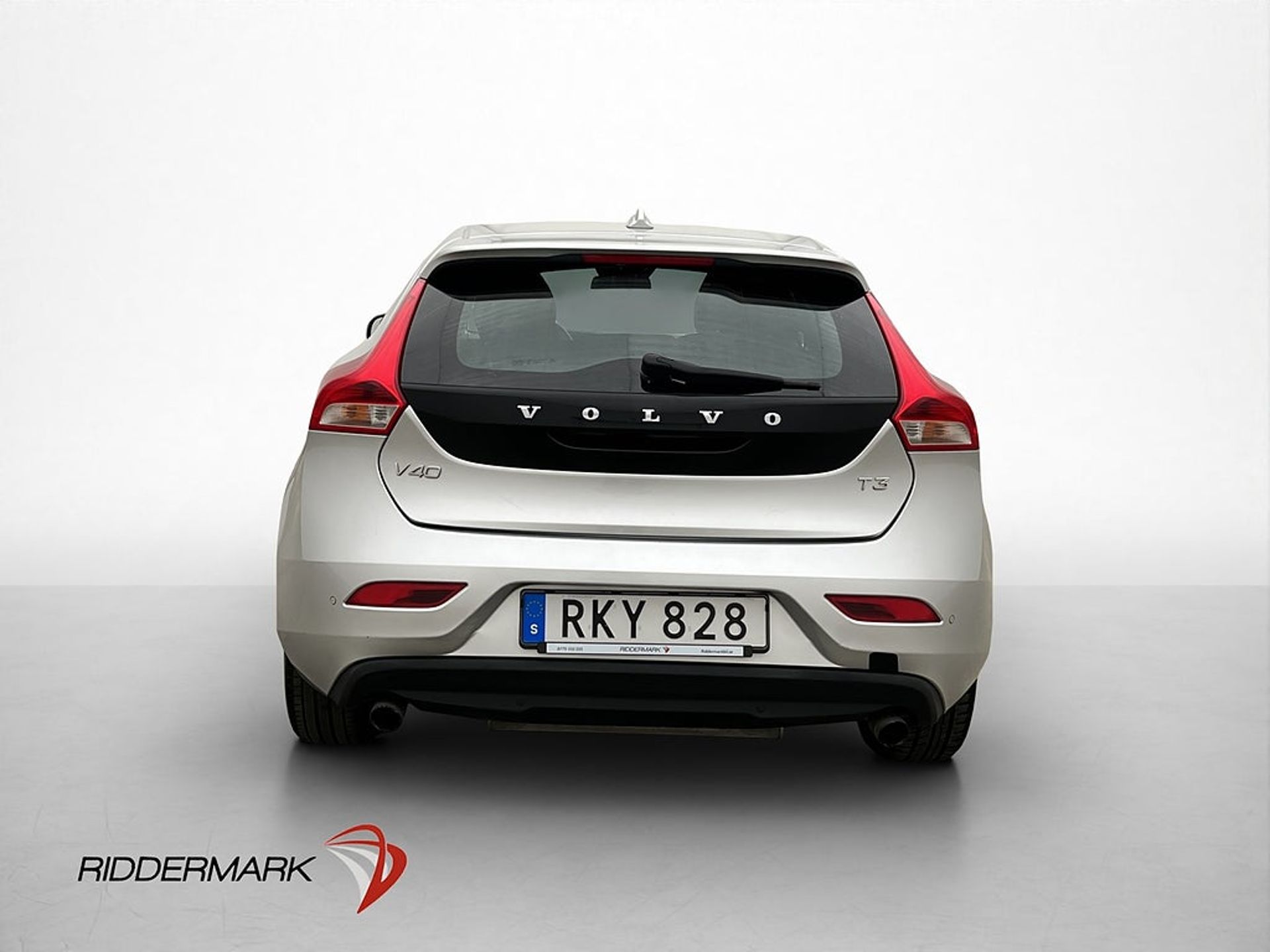 Volvo V40 2018, photo 6/10