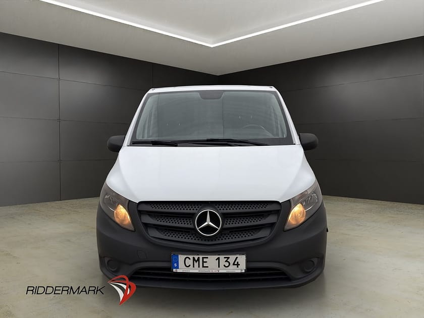 Bild 3 av Mercedes-Benz Vito 111 CDI 2.8t L2 111CDI Värmare 3-Sits Dragkrok Moms