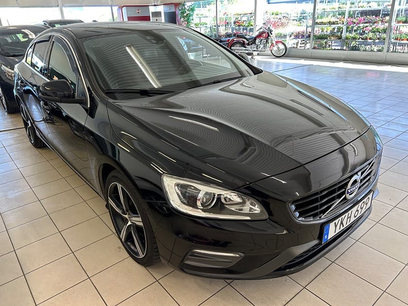 Bild 1 av Volvo S60 T3 R-Design Euro 6