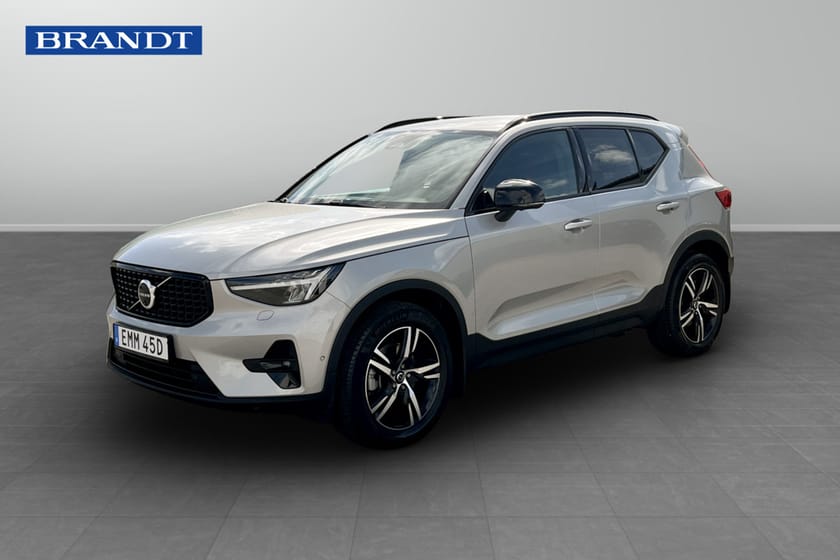 Bild 1 av Volvo XC40 B3 FWD Bensin Plus Dark