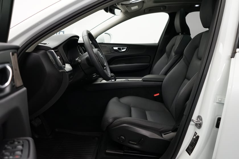 Bild 5 av Volvo XC60 Recharge T6 Plus Bright Edition, Taklucka, HarmanKardon PremiumSound