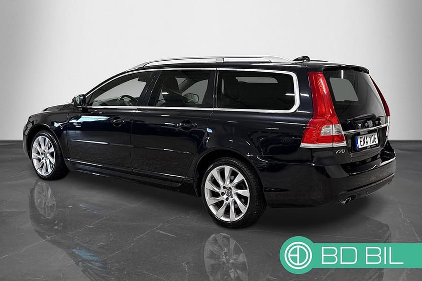 Bild 2 av Volvo V70 D5 215HK Summum / Taklucka / Värmare / Adaptiv / BLIS