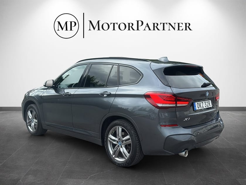 Bild 5 av BMW X1 xDrive25e M Sport Panorama Drag Navi Kamera HUD Skinn