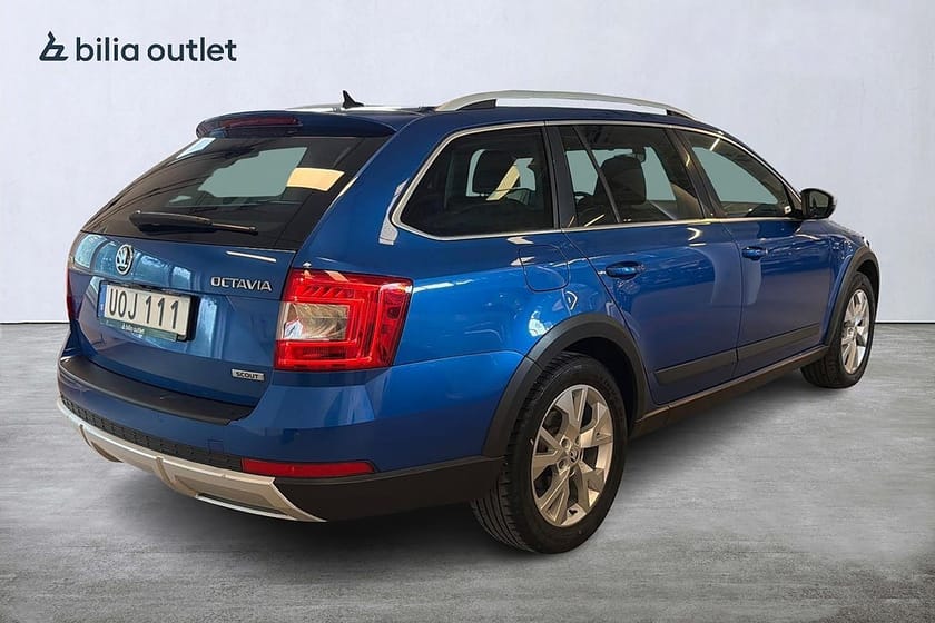 Bild 4 av Škoda Octavia Scout Skoda 2.0 TDI 4x4 Premium Drag B-kam Värmare Canton Pano