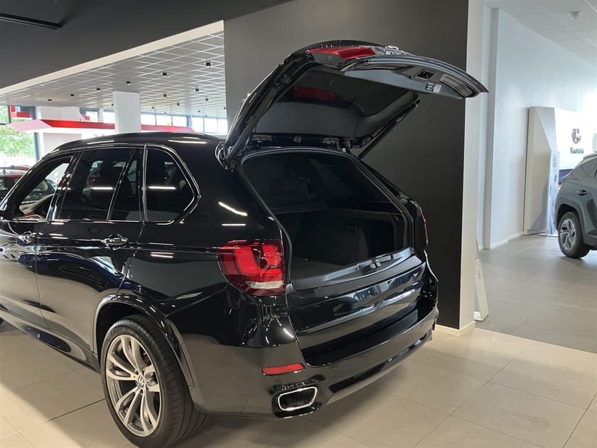 Bild 5 av BMW X5 xDrive30d xDrive 30d M Sport Drag Värmare H K Panorama Komfortstolar Adaptiv Farthållare Soft Close Kamera Navi