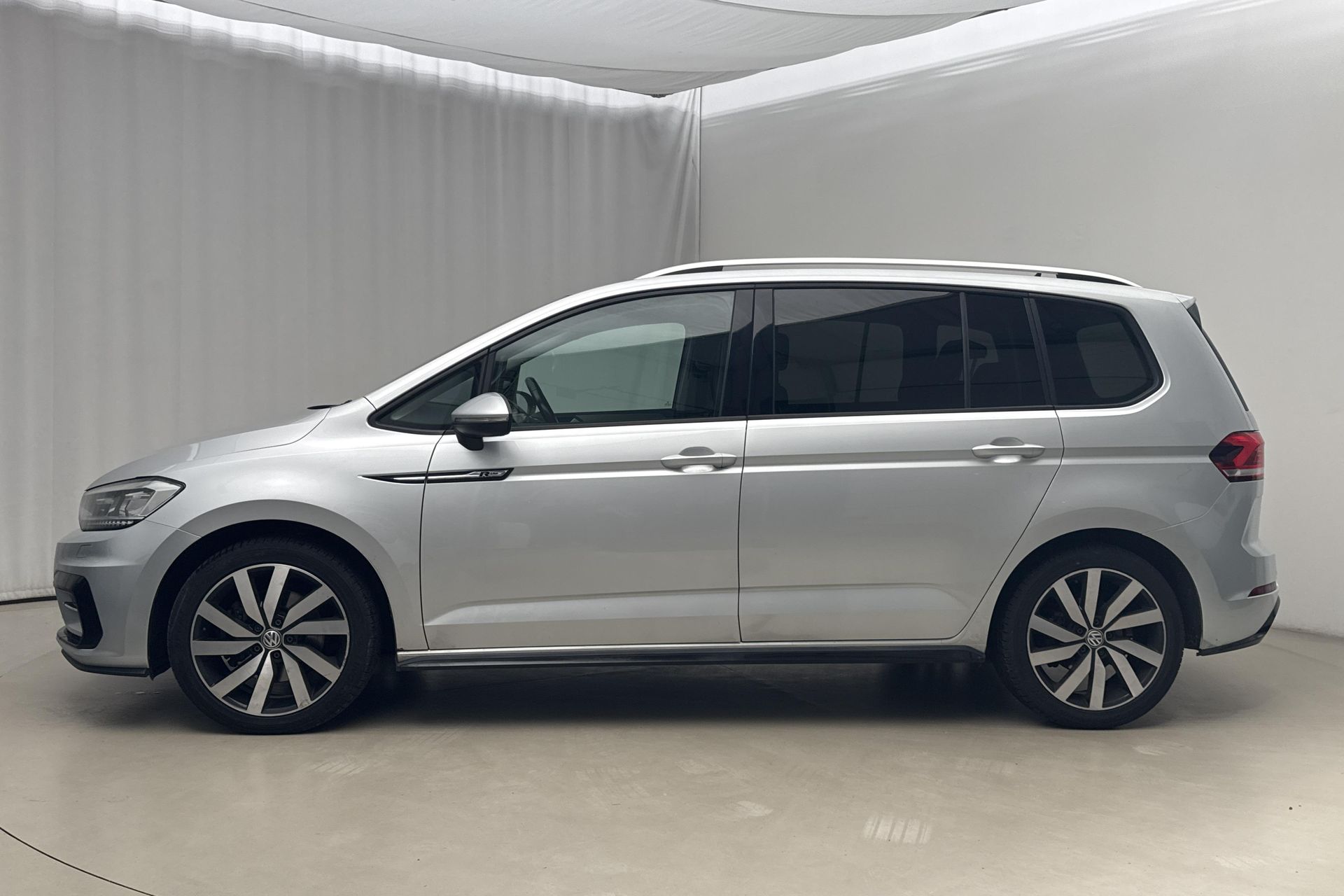 Volkswagen Touran 2.0 TDI DPF SCR 2020, bild 2/10
