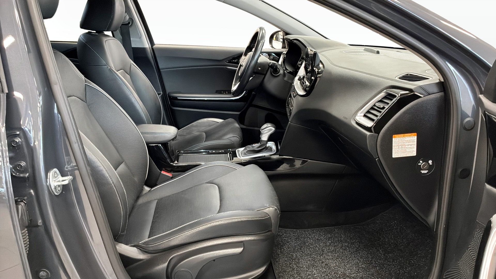 Kia XCeed PHEV 2021, photo 3/9