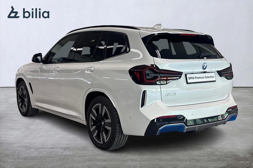 Bild 2 av BMW iX3 M-Sport | Aktiv farth. | Panorama | El stol m minne