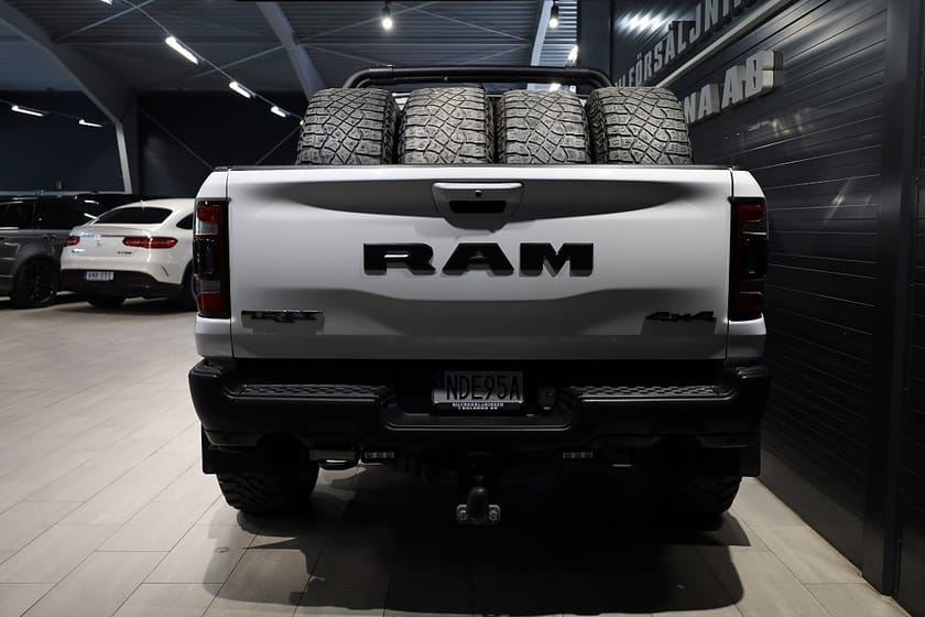 Bild 5 av RAM 1500 TRX Dodge 6.2L V8 Supercharged 711hk LÅG SKATT!