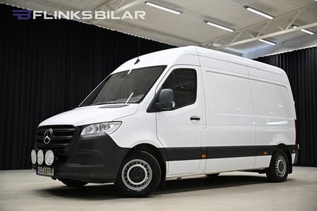 Mercedes-Benz Sprinter 211 CDI FWD Panel Van 9G 114HK Automat|Inredd|Drag|Värmare|Backkamera