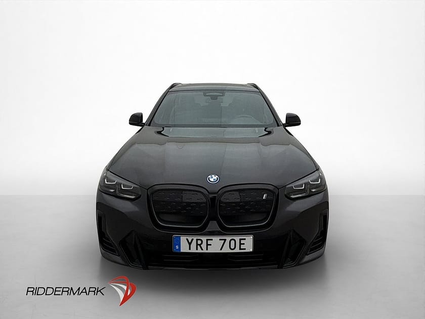 Bild 2 av BMW iX3 286hk M Sport Charged Pano Kamera Skinn Drag MOMS