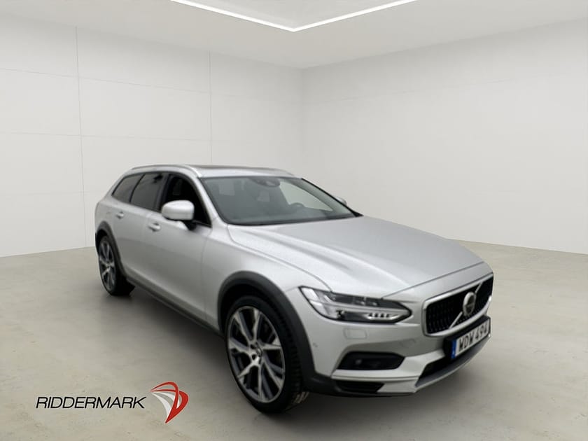 Bild 1 av Volvo V90 Cross Country B4 AWD Advanced SE Pano H/K HUD Drag