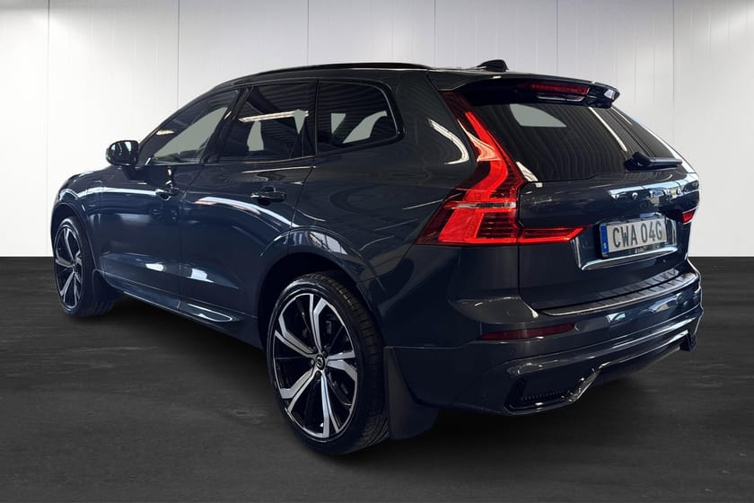 Bild 3 av Volvo XC60 T8 RECHARGE AWD  R-DESIGN | B&W | 360° | HUD | PANO | DRAG