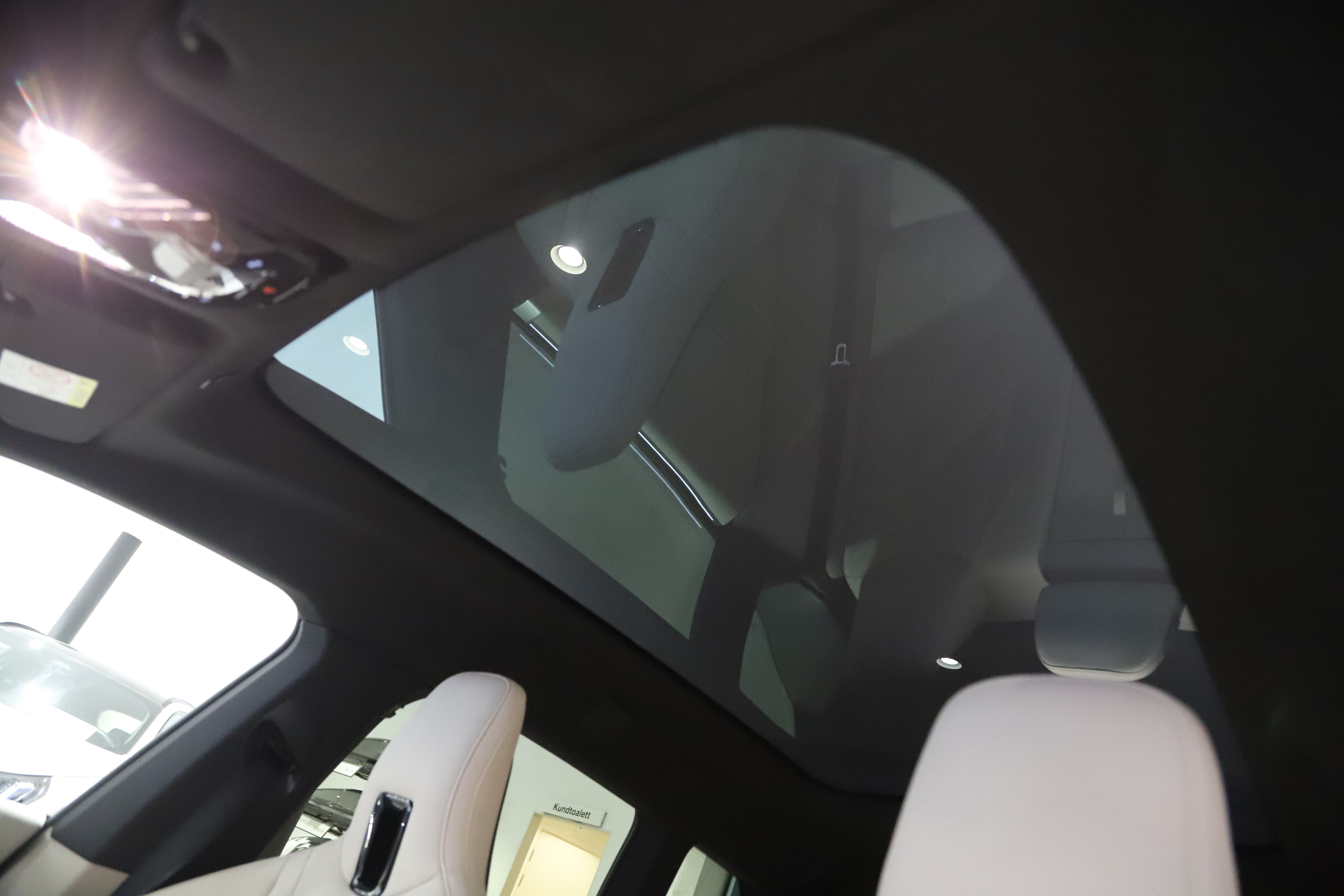 BMW iX xDrive40, 326ps, 2023