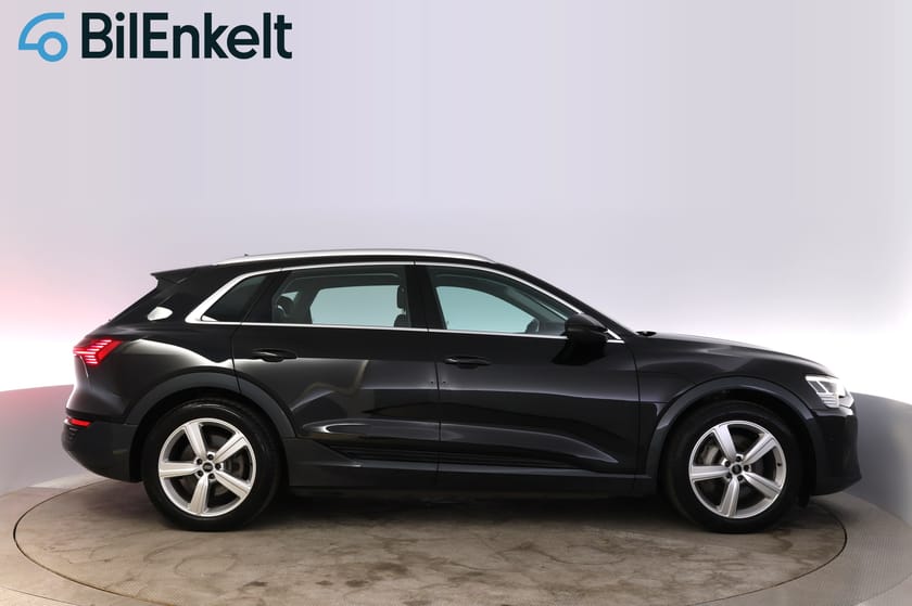 Bild 2 av Audi Q8 55 e-tron quattro Proline Luftfjädring Drag Kamera
