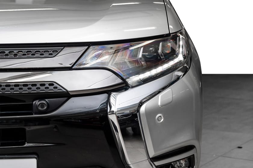 Bilde 4 av Mitsubishi Outlander PHEV S Edition | 4WD | Skinn | Soltak | Diamant INT | ACC +